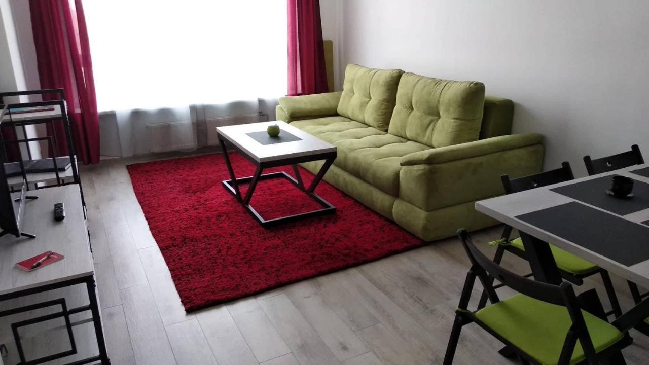 Fly Up Home Apartment ボルィースピリ エクステリア 写真